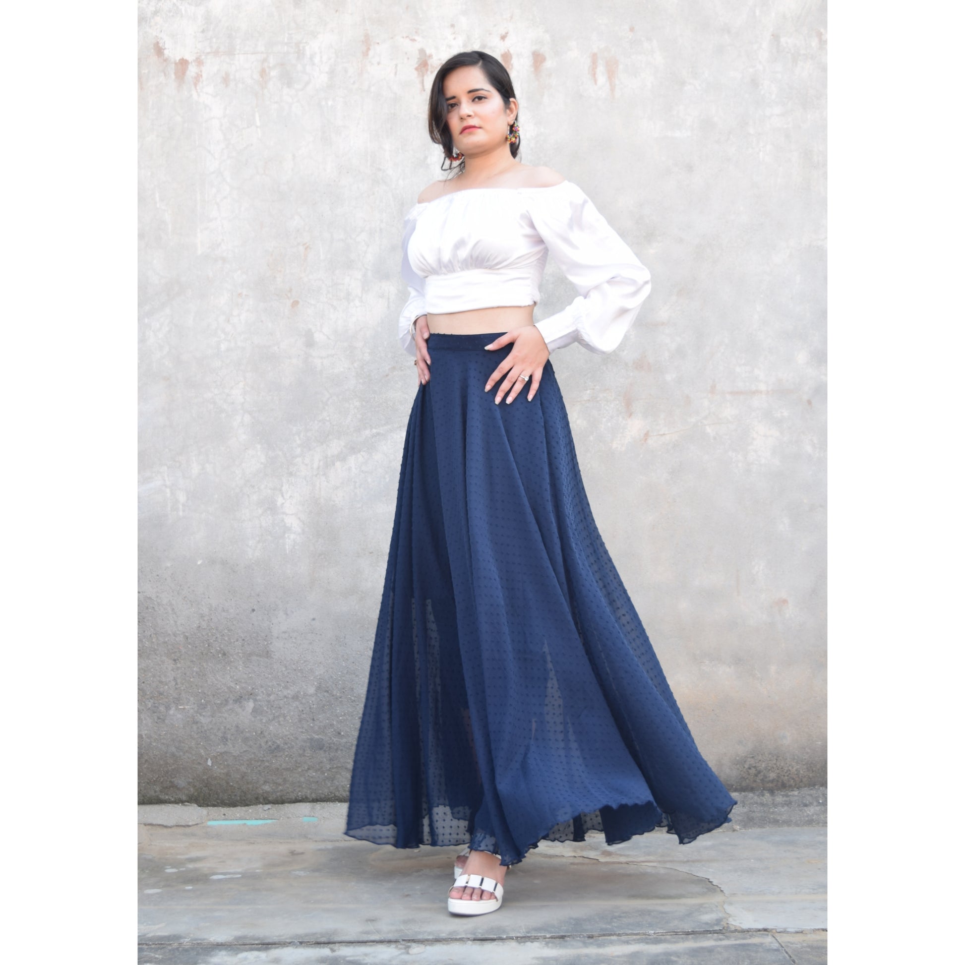 Product Description


Fabric -Chiffon 


Pattern - Solid boota 

Length - Maxi

Product details - 
• Navy blue • Solid boota • Maxi skirt • A-line skirt • Partially Solid navy blue long flared skirt